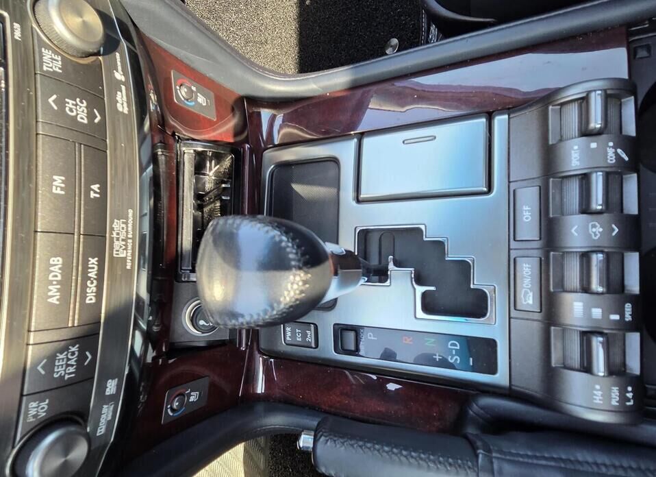Lexus LX, III 570 5.7 AT (367 л.с.) 4WD
