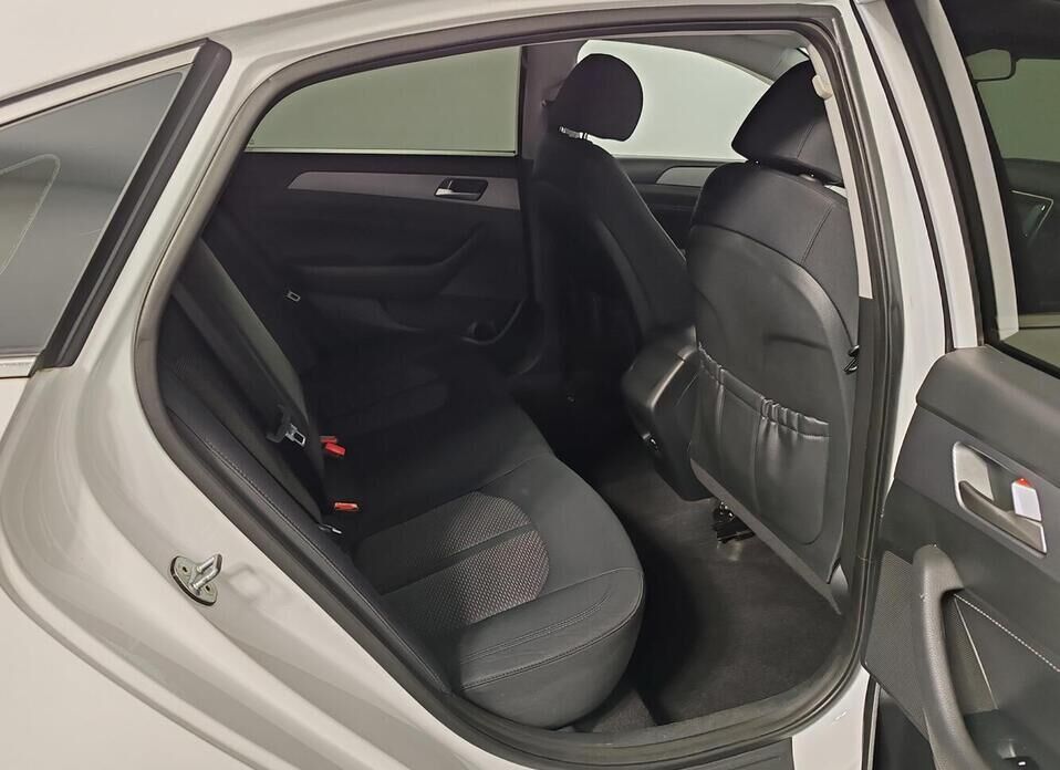 Hyundai Sonata, VII (LF) Рестайлинг 2.0 AT (150 л.с.)
