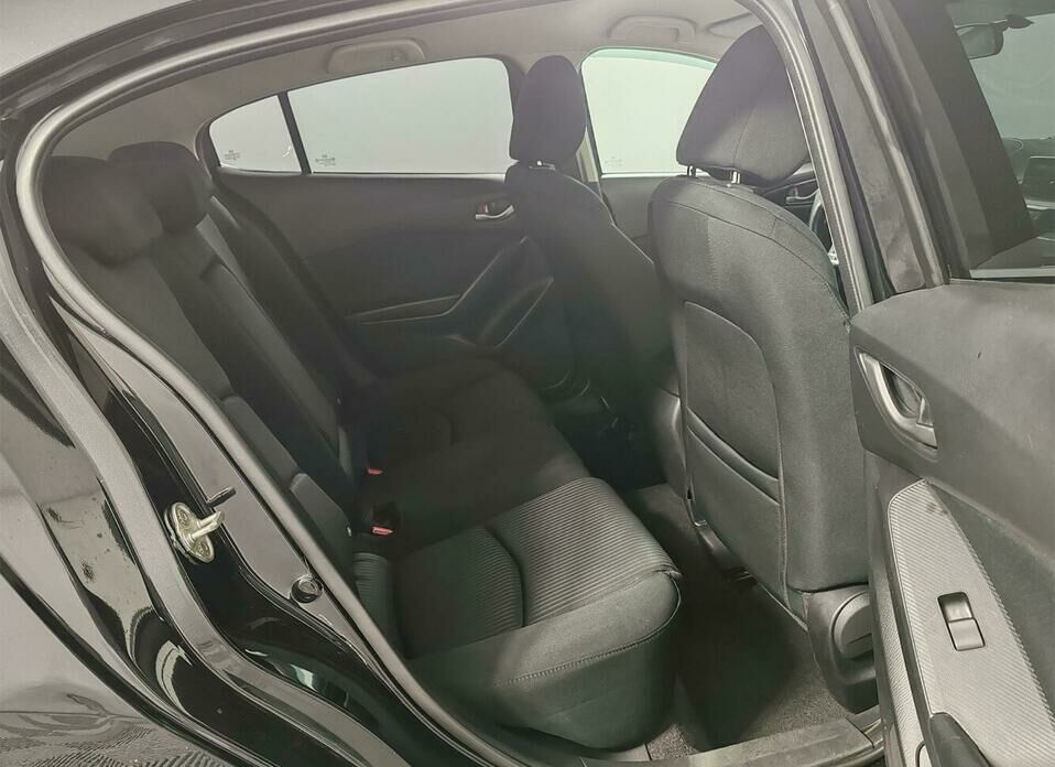 Mazda 3 1.6 AT (104 л.с.)