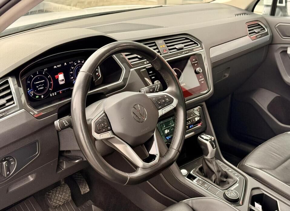 Volkswagen Tiguan, II Рестайлинг 2.0 AMT (180 л.с.) 4WD