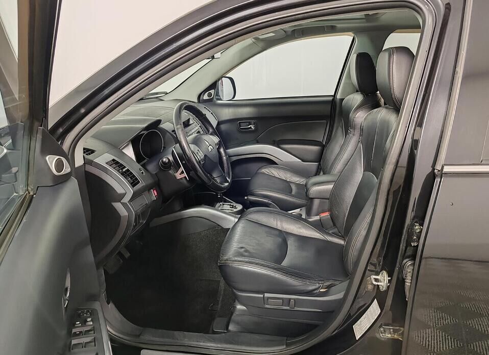 Mitsubishi Outlander 2.4 CVT (170 л.с.) 4WD