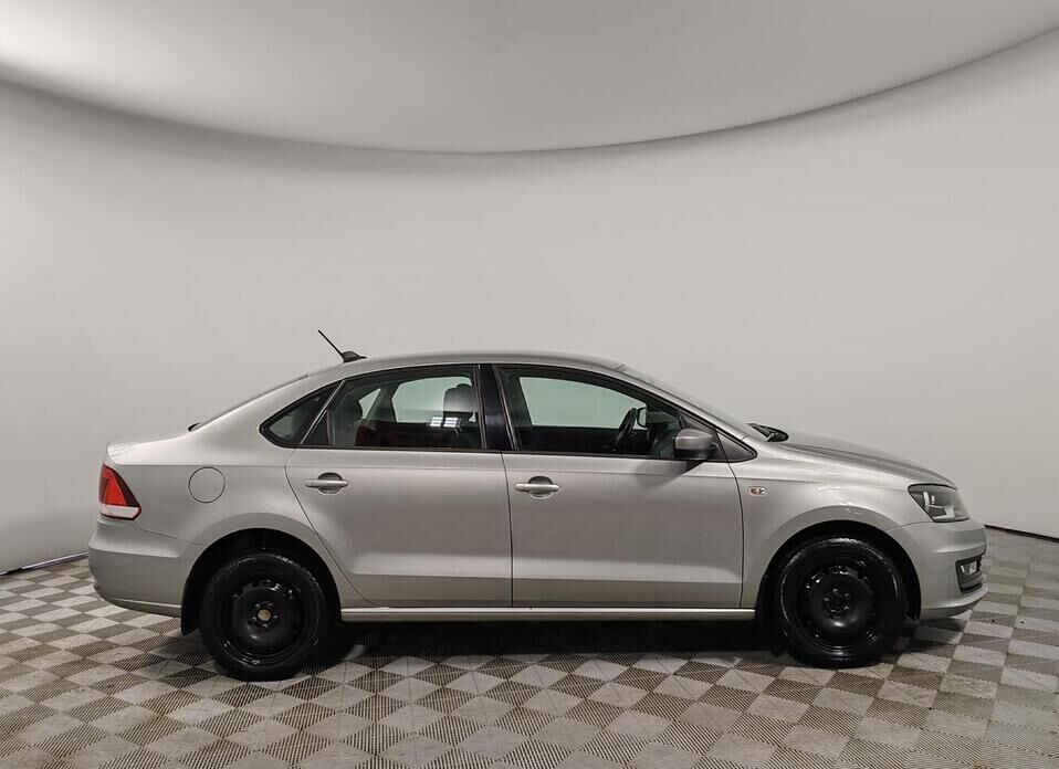 Volkswagen Polo, V Рестайлинг 1.6 AT (110 л.с.)