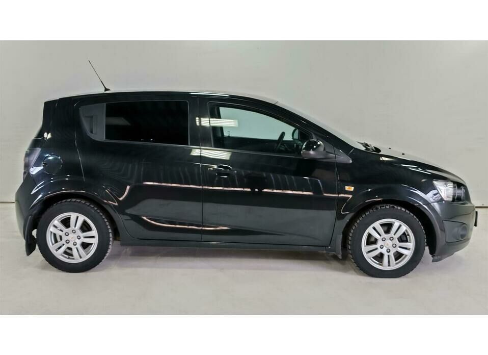 Chevrolet Aveo 1.6 AT (115 л.с.)