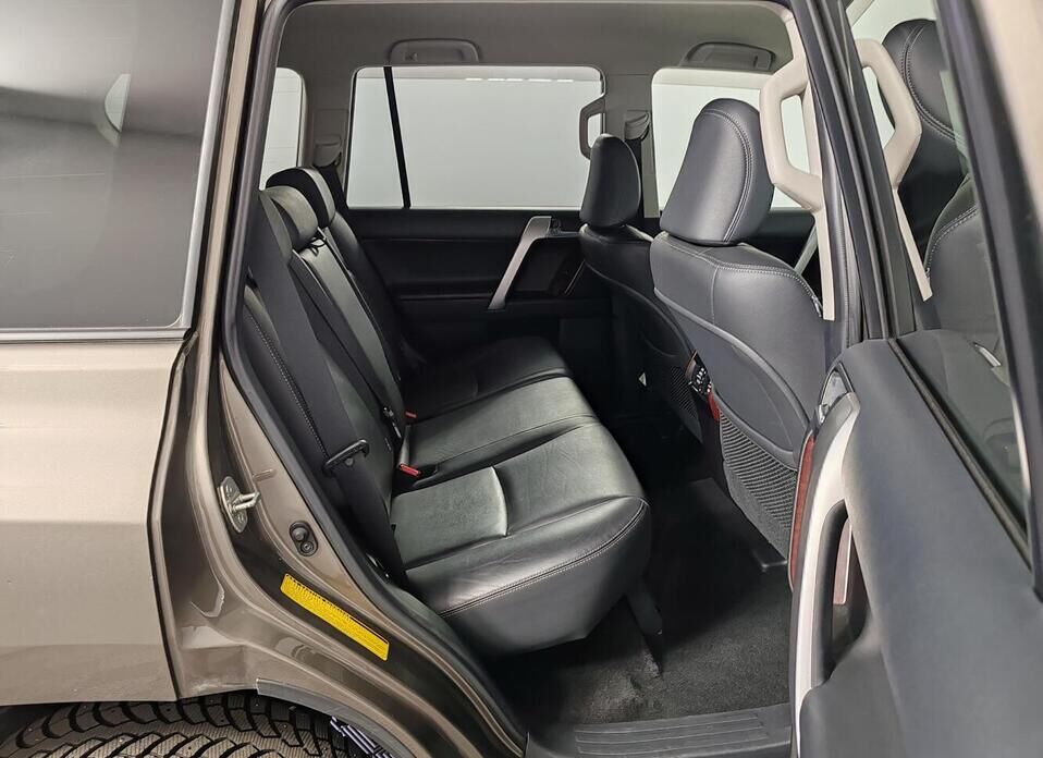 Toyota Land Cruiser Prado 2.8d AT (177 л.с.) 4WD