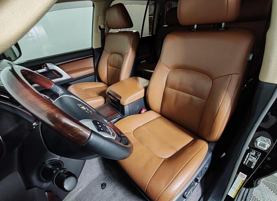 Toyota Land Cruiser, 200 Series Рестайлинг 1 4.5d AT (235 л.с.) 4WD