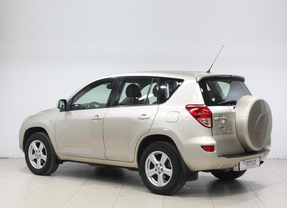 Toyota RAV4 2.0 AT (152 л.с.) 4WD