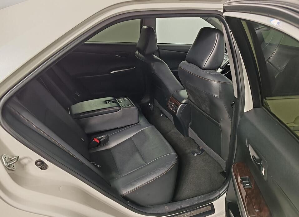 Toyota Camry, VII (XV50) Рестайлинг 2.5 AT (181 л.с.)