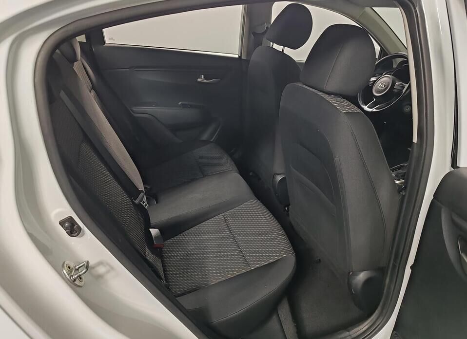 Kia Rio, IV 1.6 AT (123 л.с.)