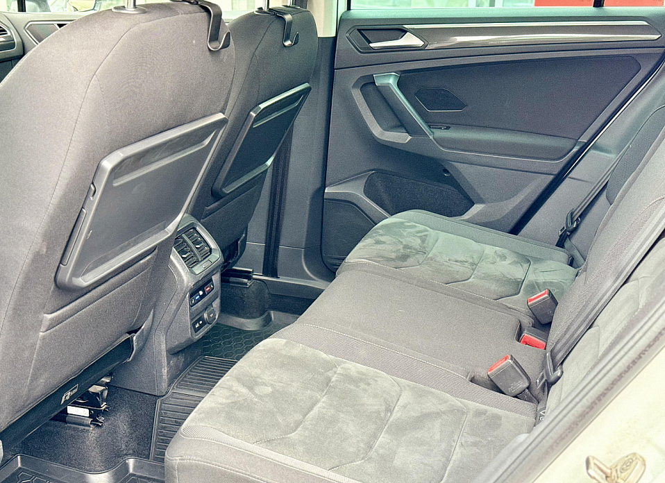 Volkswagen Tiguan, II 2.0d AMT (150 л.с.) 4WD