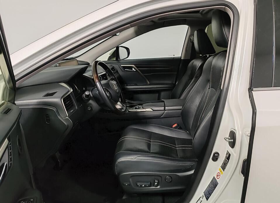 Lexus RX, IV 300 2.0 AT (238 л.с.) 4WD