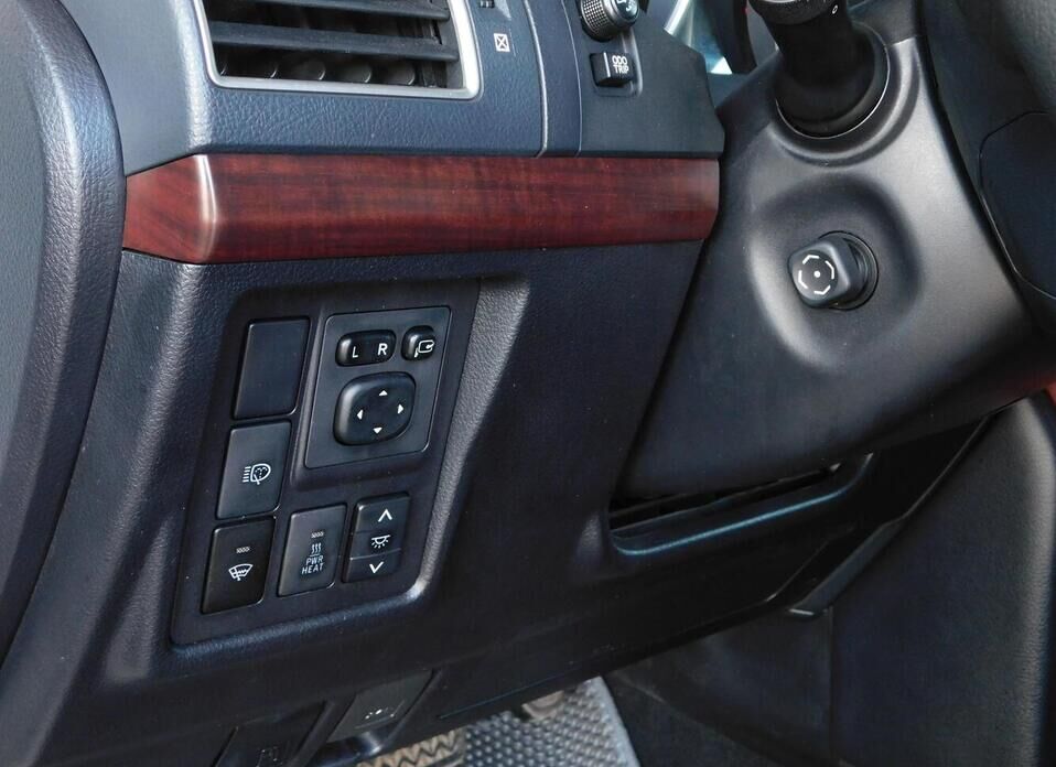 Toyota Land Cruiser Prado, 150 Series Рестайлинг 1 3.0d AT (173 л.с.) 4WD