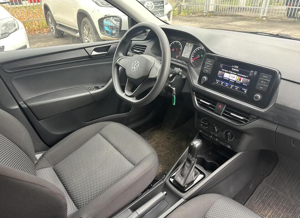 Volkswagen Polo, VI 1.6 AT (110 л.с.)