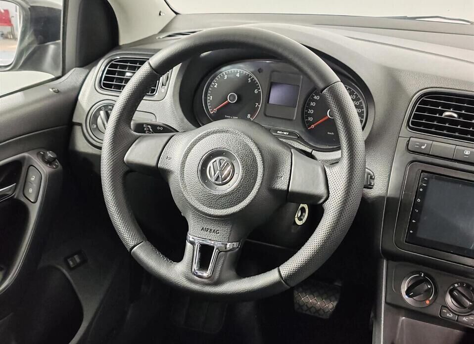 Volkswagen Polo, V 1.6 AT (105 л.с.)