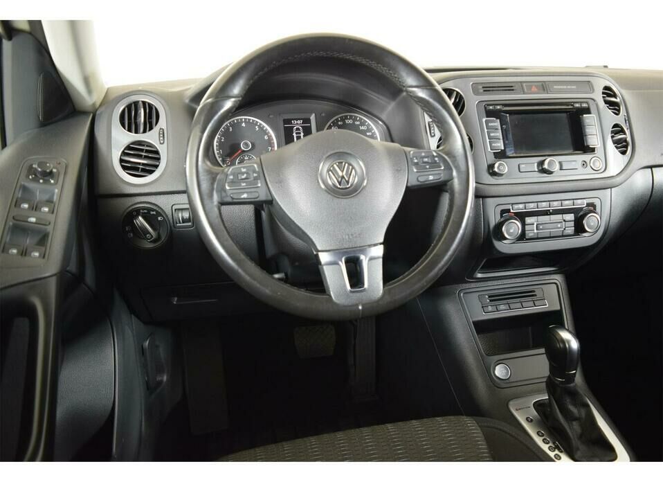 Volkswagen Tiguan 2.0 AT (170 л.с.) 4WD