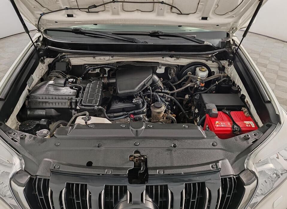 Toyota Land Cruiser Prado 2.8d AT (200 л.с.) 4WD