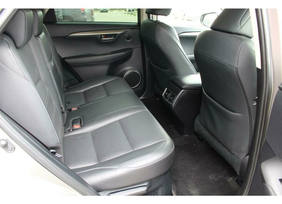 Lexus NX 200t 2.0 AT (238 л.с.) 4WD