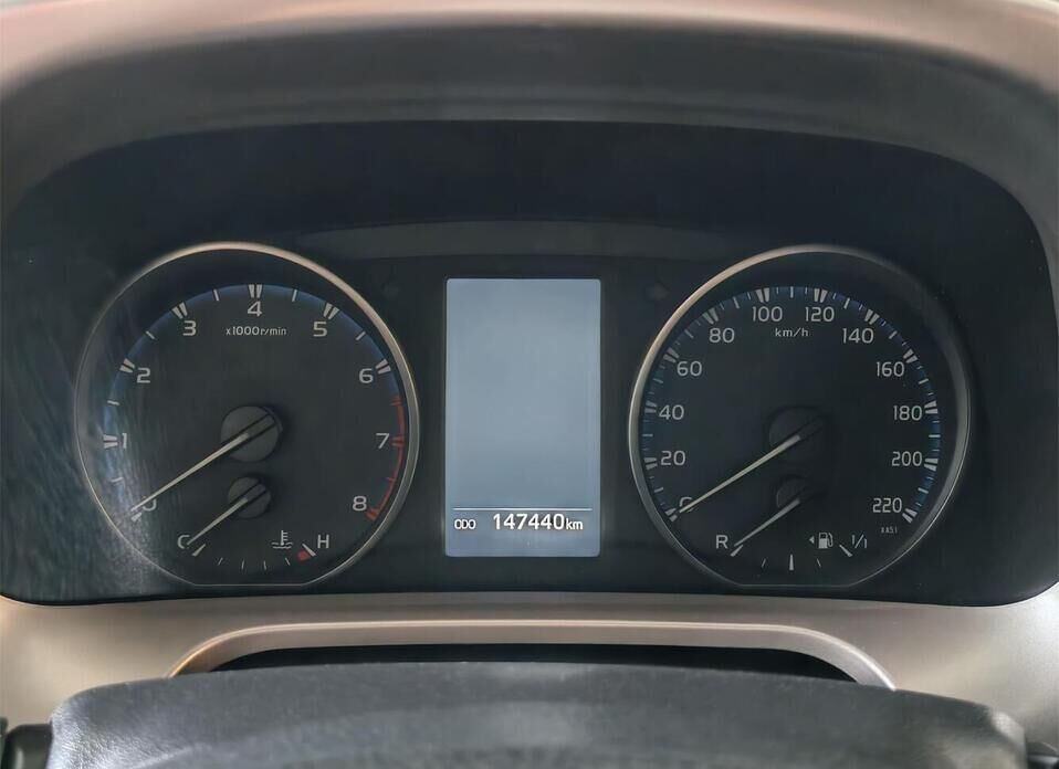 Toyota RAV4, IV (XA40) Рестайлинг 2.0 CVT (146 л.с.) 4WD