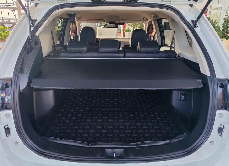 Mitsubishi Outlander, III Рестайлинг 3 2.4 CVT (167 л.с.) 4WD