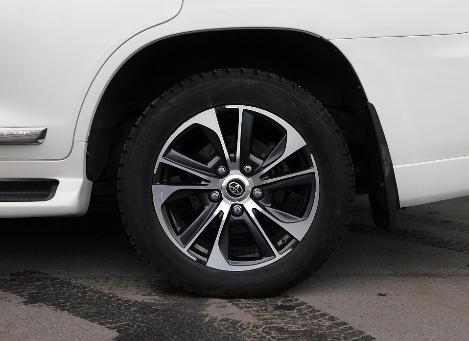 Toyota Land Cruiser, 200 Series Рестайлинг 2 4.6 AT (309 л.с.) 4WD