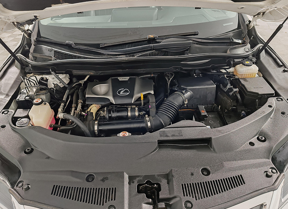 Lexus RX, IV 300 2.0 AT (238 л.с.) 4WD