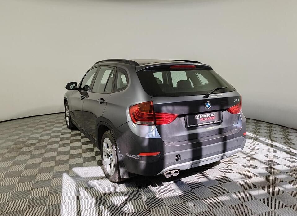 BMW X1, I (E84) Рестайлинг 20i 2.0 AT (184 л.с.) 4WD