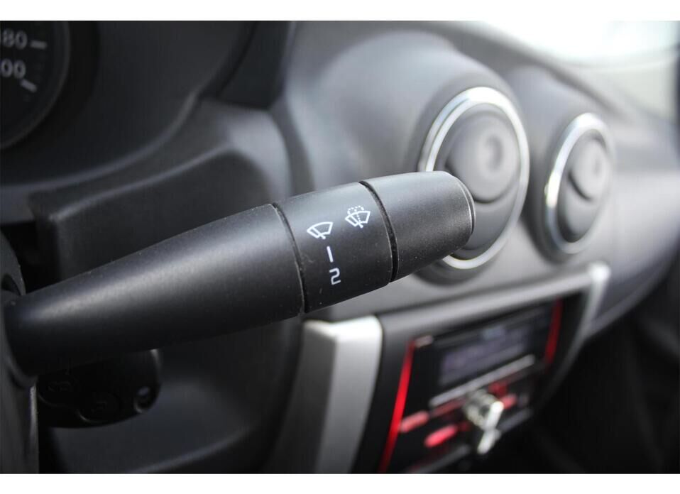 Nissan Almera, III (G15) 1.6 MT (102 л.с.)