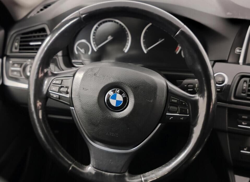 BMW 5 серии, VI (F10/F11/F07) Рестайлинг 520i 2.0 AT (184 л.с.)