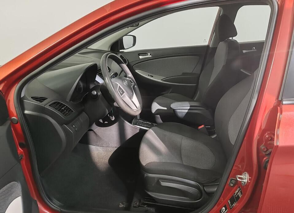 Hyundai Solaris 1.6 AT (123 л.с.)