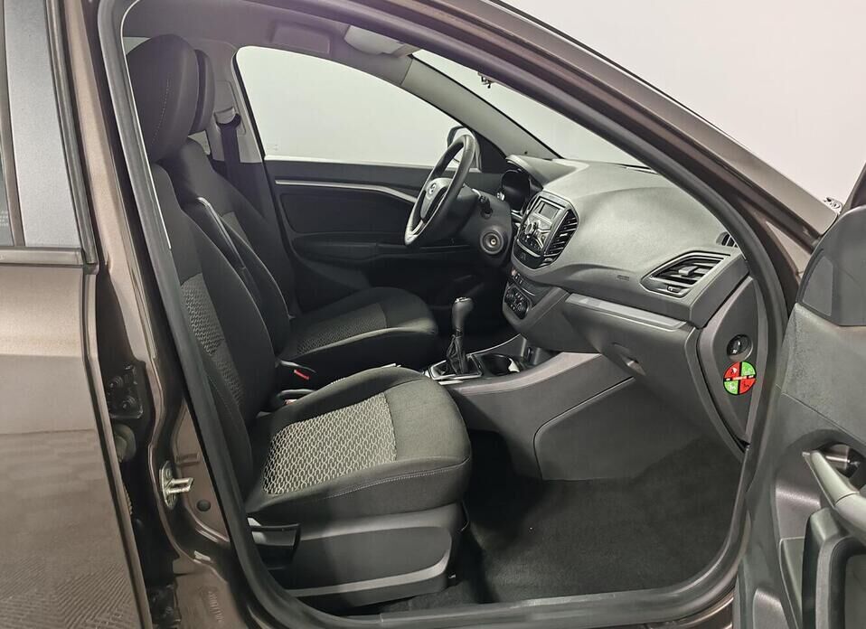 LADA (ВАЗ) Vesta, I 1.6 MT (106 л.с.)