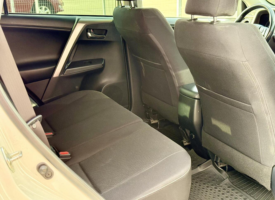 Toyota RAV4, IV (XA40) Рестайлинг 2.0 CVT (146 л.с.) 4WD