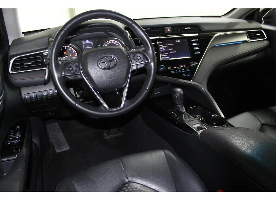 Toyota Camry, VIII (XV70) 2.5 AT (181 л.с.)