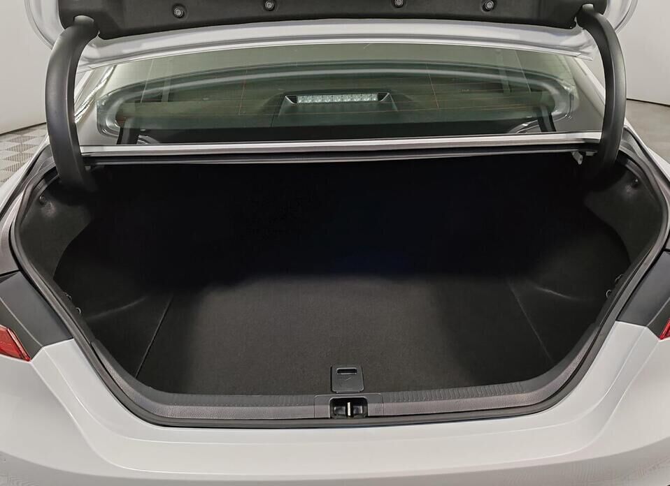 Toyota Camry, VIII (XV70) 3.5 AT (249 л.с.)