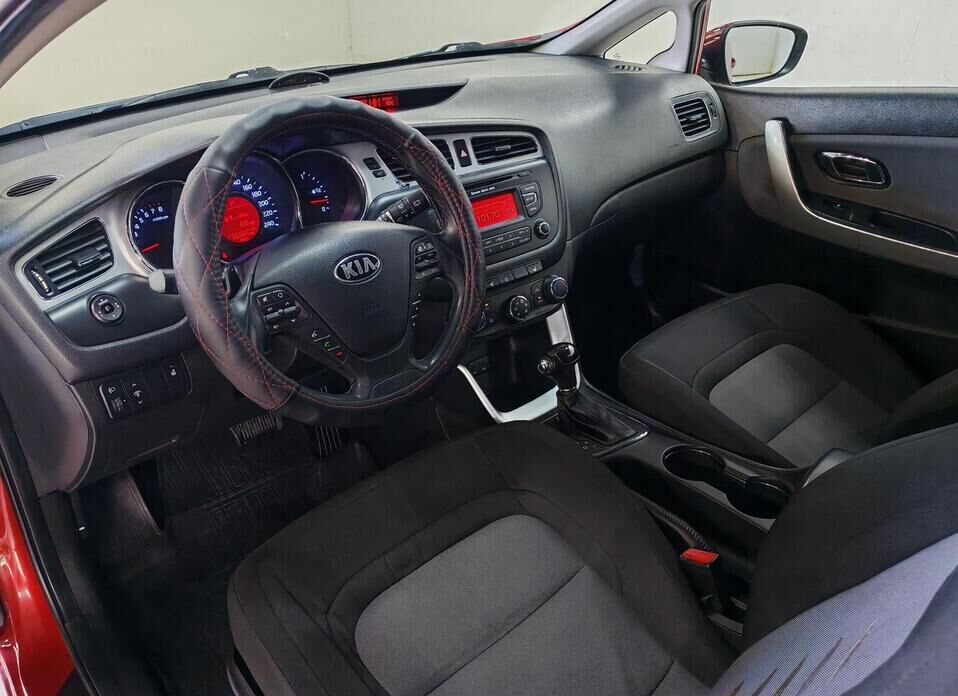Kia Ceed, II 1.6 AT (129 л.с.)