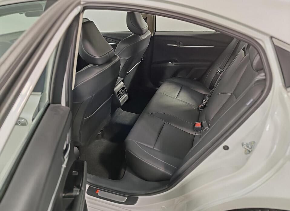 Toyota Camry, IX (XV80) China Market 2.0 CVT (173 л.с.)