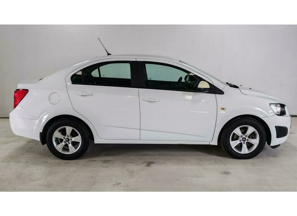Chevrolet Aveo 1.6 AT (115 л.с.)