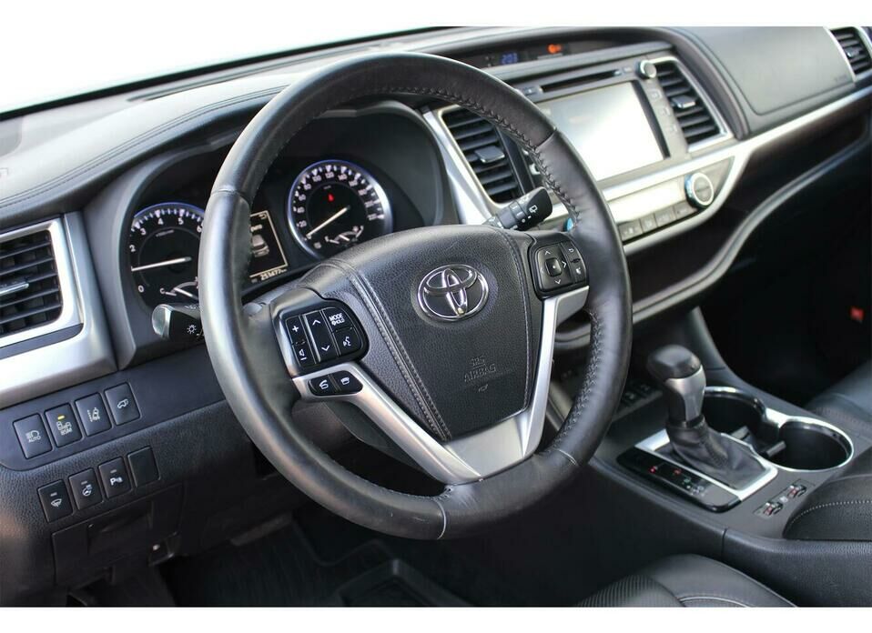 Toyota Highlander 3.5 AT (249 л.с.) 4WD