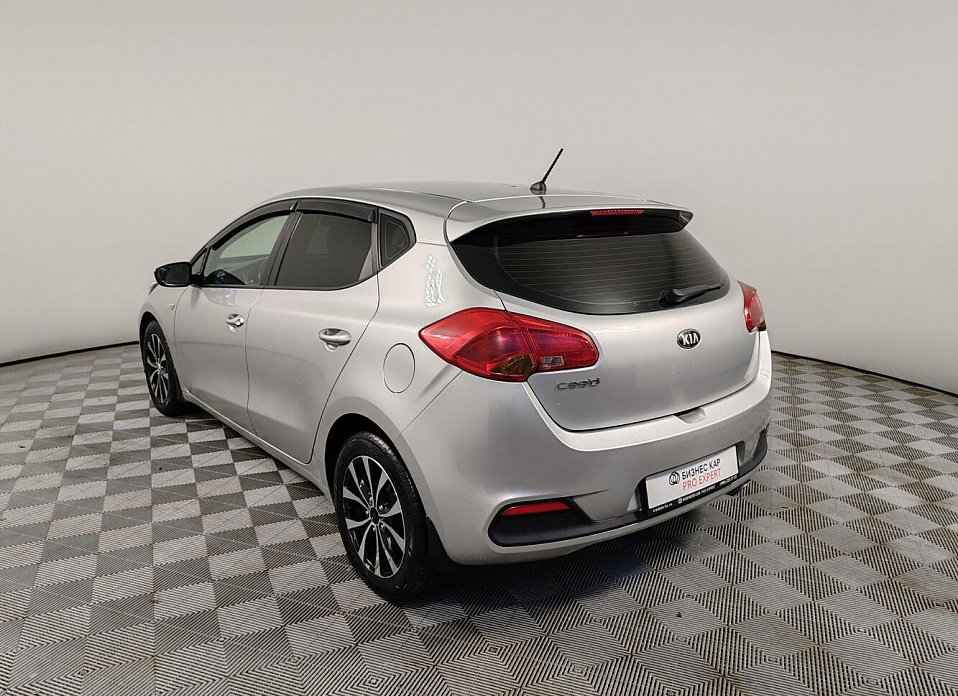 Kia Ceed, II 1.6 AT (129 л.с.)