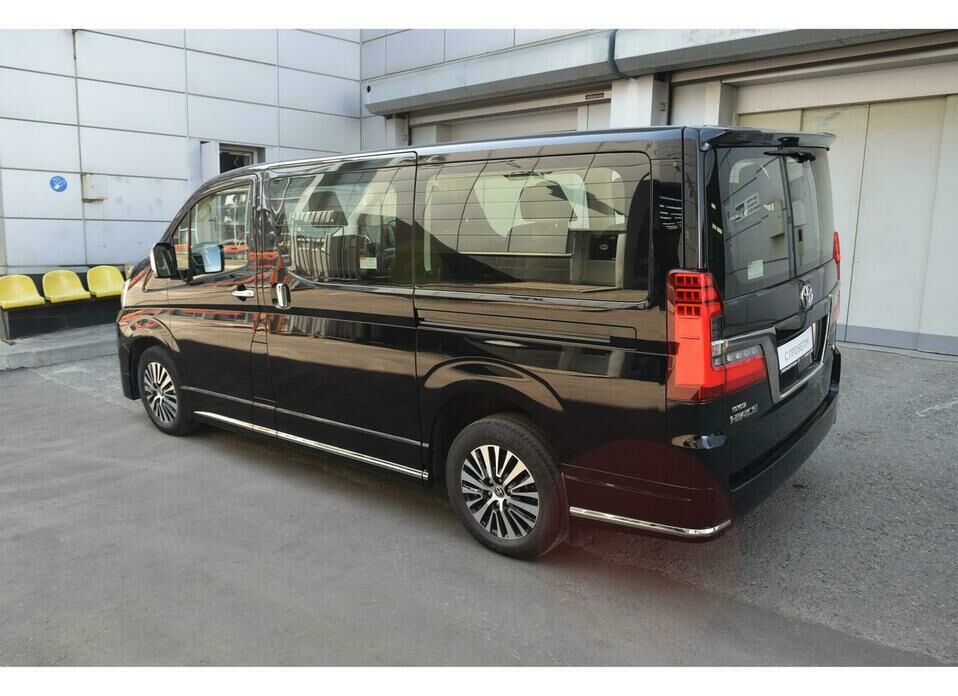 Toyota HiAce 2.8d AT (150 л.с.)