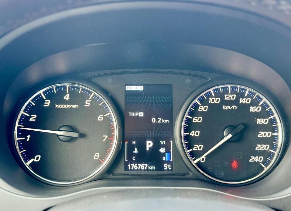 Mitsubishi Outlander, III Рестайлинг 2 2.4 CVT (167 л.с.) 4WD