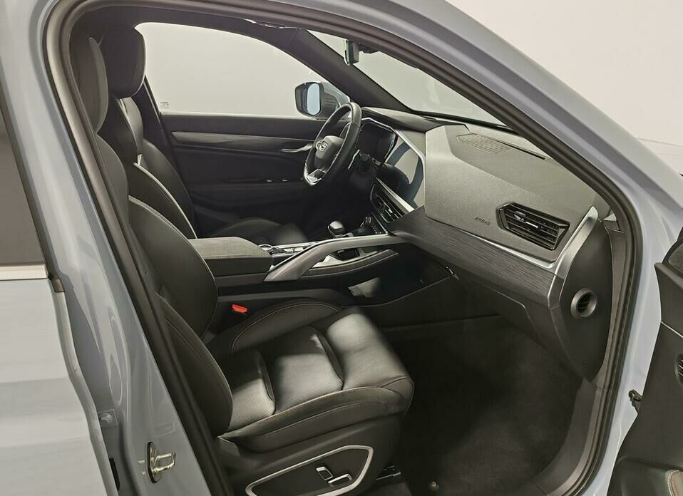 Geely Tugella 2.0 AT (238 л.с.) 4WD