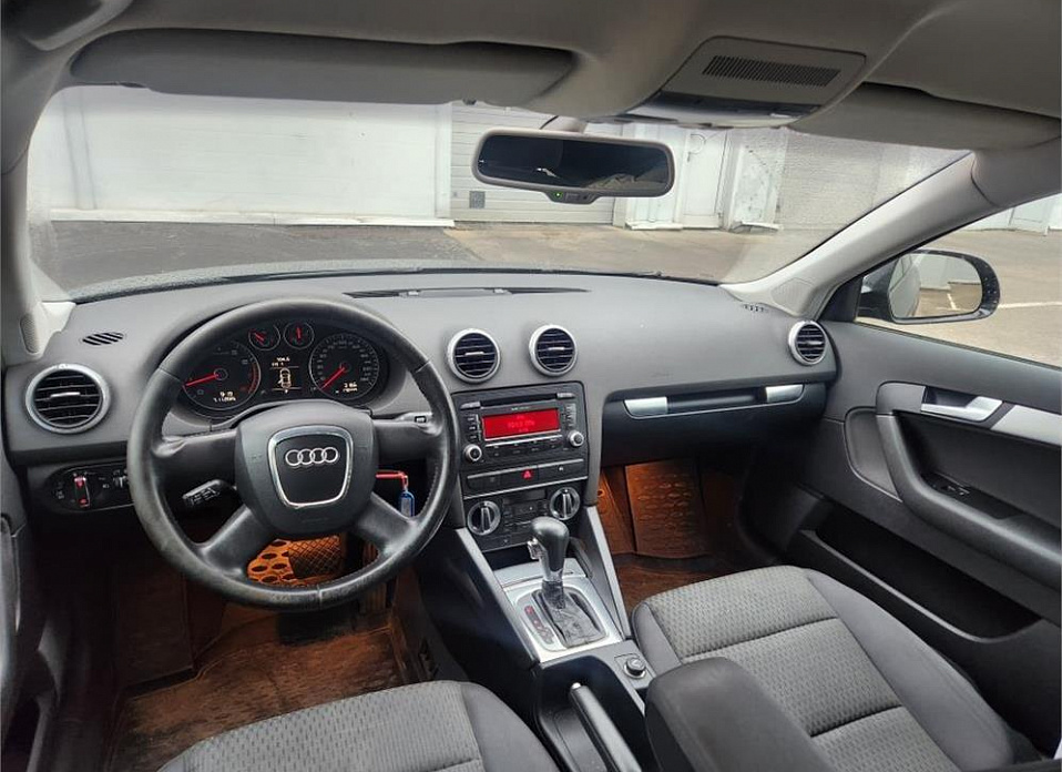 Audi A3, II (8P) Рестайлинг 2 1.4 AMT (125 л.с.)