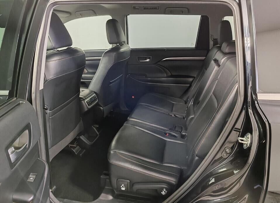 Toyota Highlander 3.5 AT (249 л.с.) 4WD