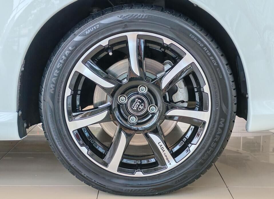 LADA (ВАЗ) Granta Sport 1.6 MT (118 л.с.)