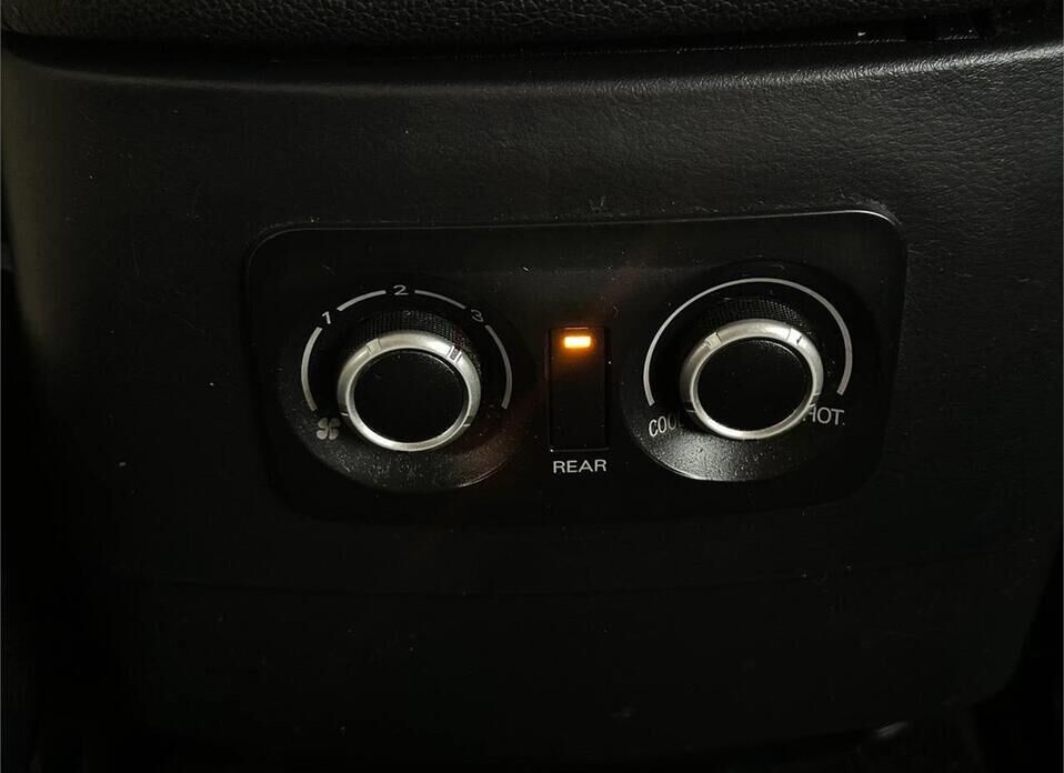 Mitsubishi Pajero, IV Рестайлинг 1 3.0 AT (178 л.с.) 4WD