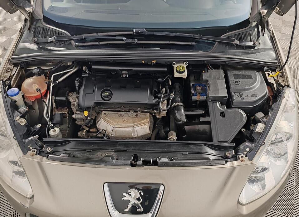 Peugeot 308 1.6 AT (120 л.с.)