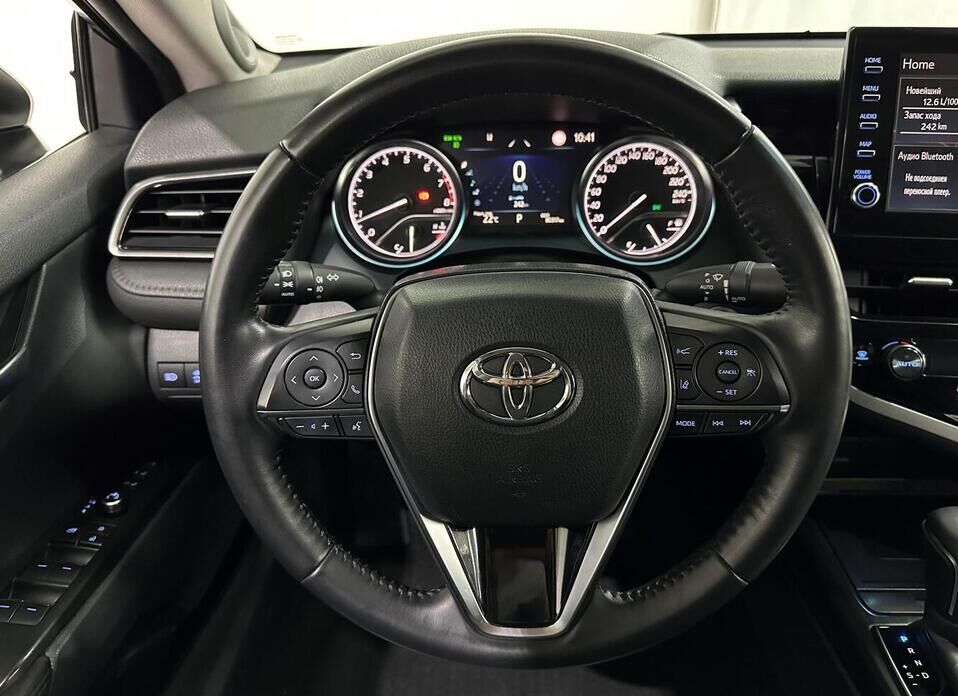 Toyota Camry 2.5 AT (200 л.с.)