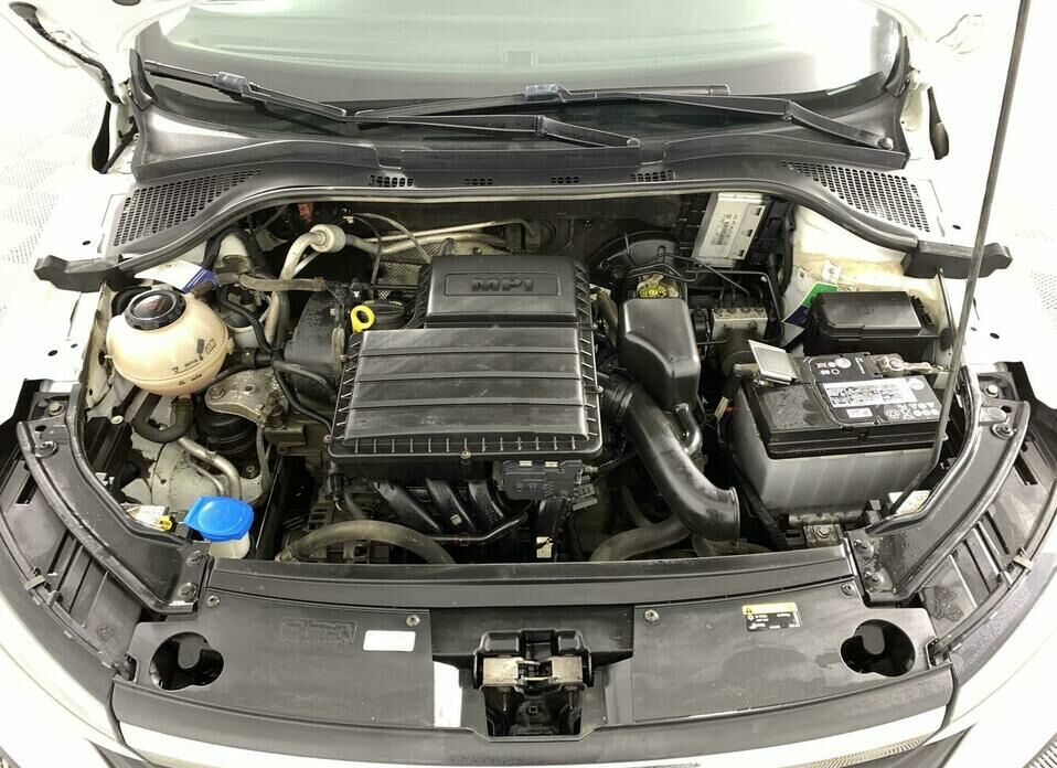 Volkswagen Polo 1.6 MT (110 л.с.)