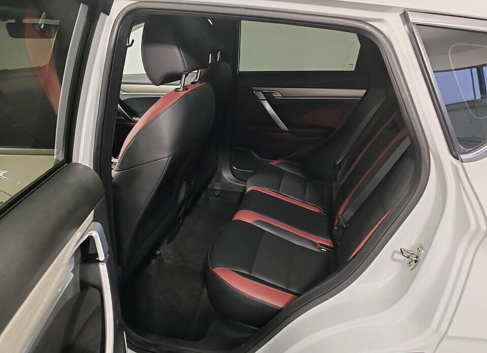 Geely Coolray, I 1.5 AMT (150 л.с.)