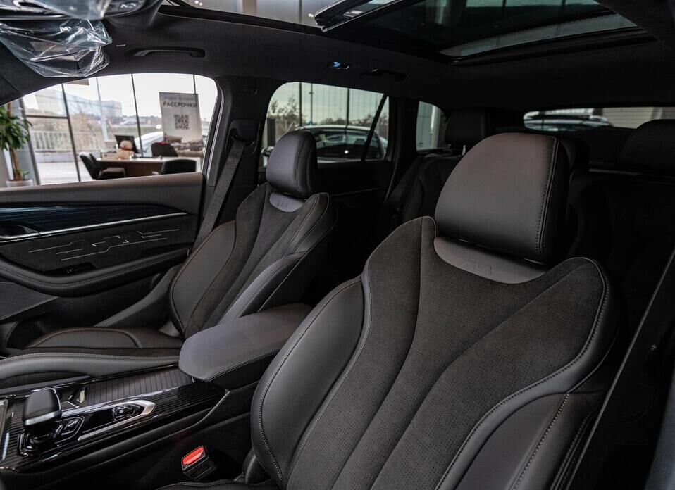 Geely Monjaro 2.0 AT (238 л.с.) 4WD