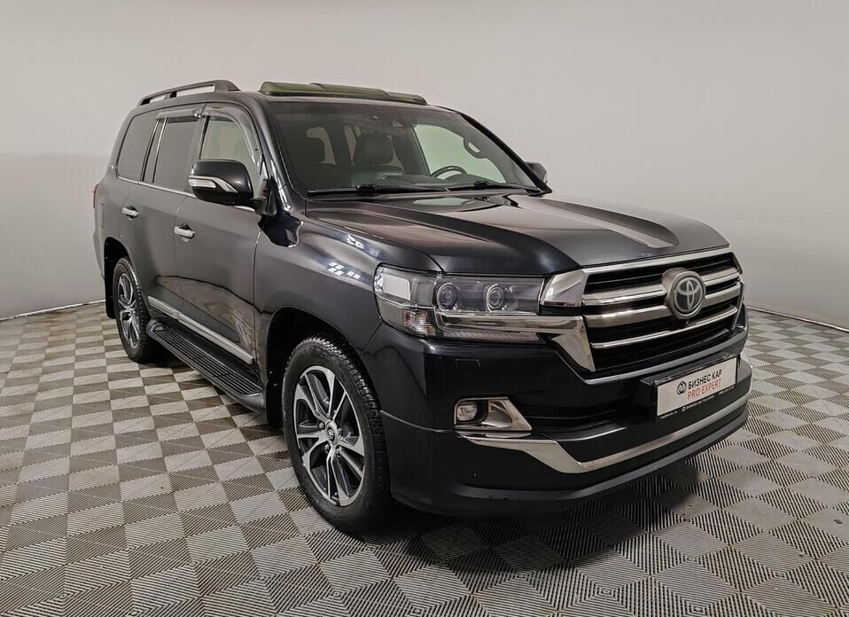Toyota Land Cruiser, 200 Series Рестайлинг 2 4.5d AT (249 л.с.) 4WD